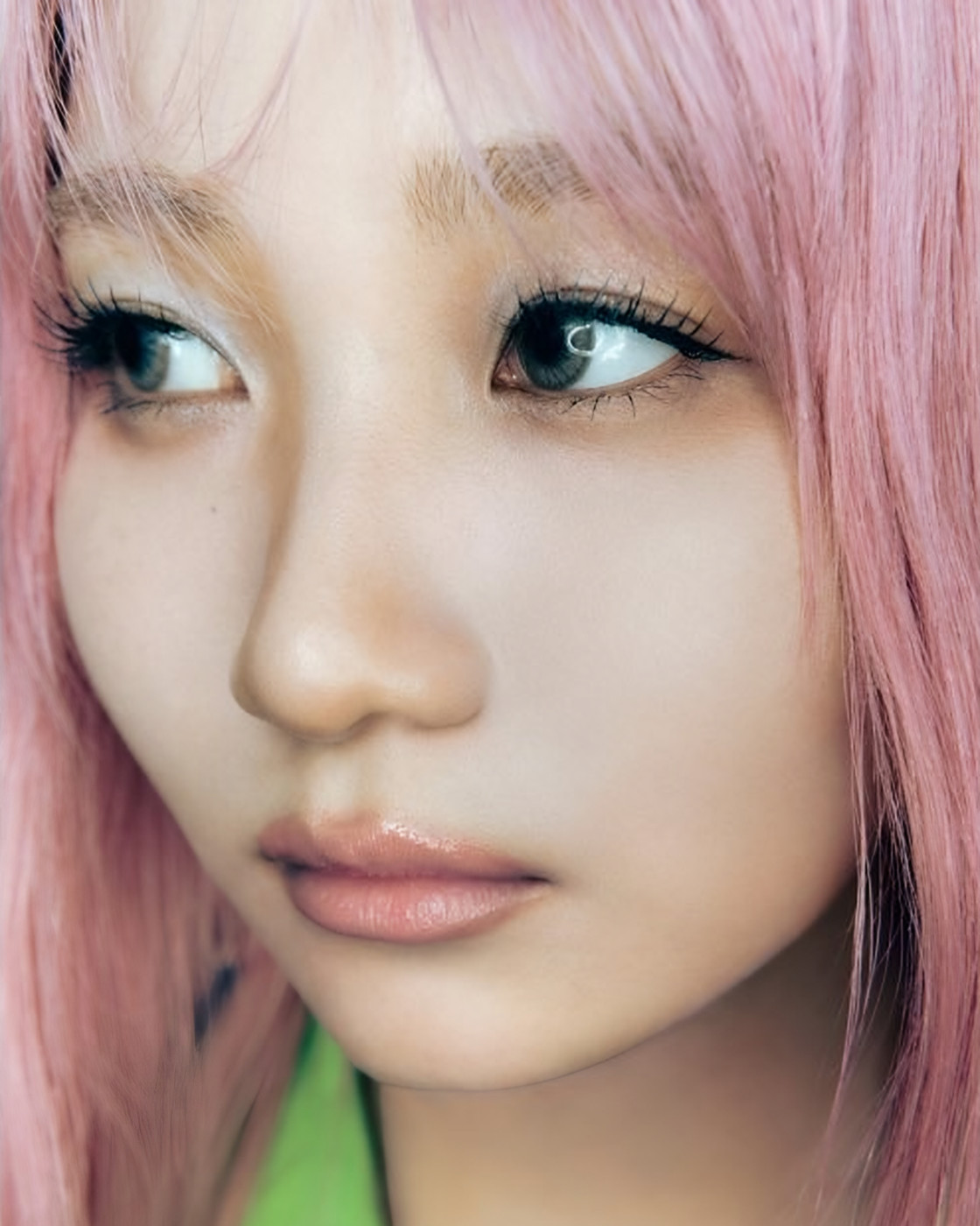 YOASOBIのアーティスト写真